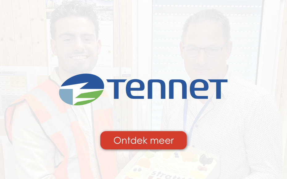 Liggende banner met logo en twee engineers en Stratt+ taart