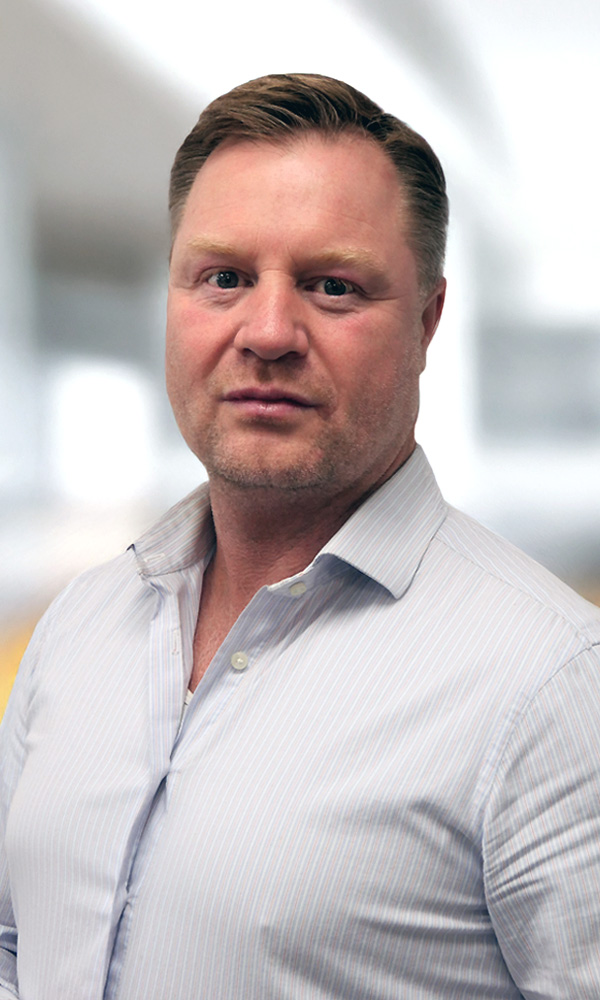 Portretfoto van collega Maarten bij Stratt+ 04