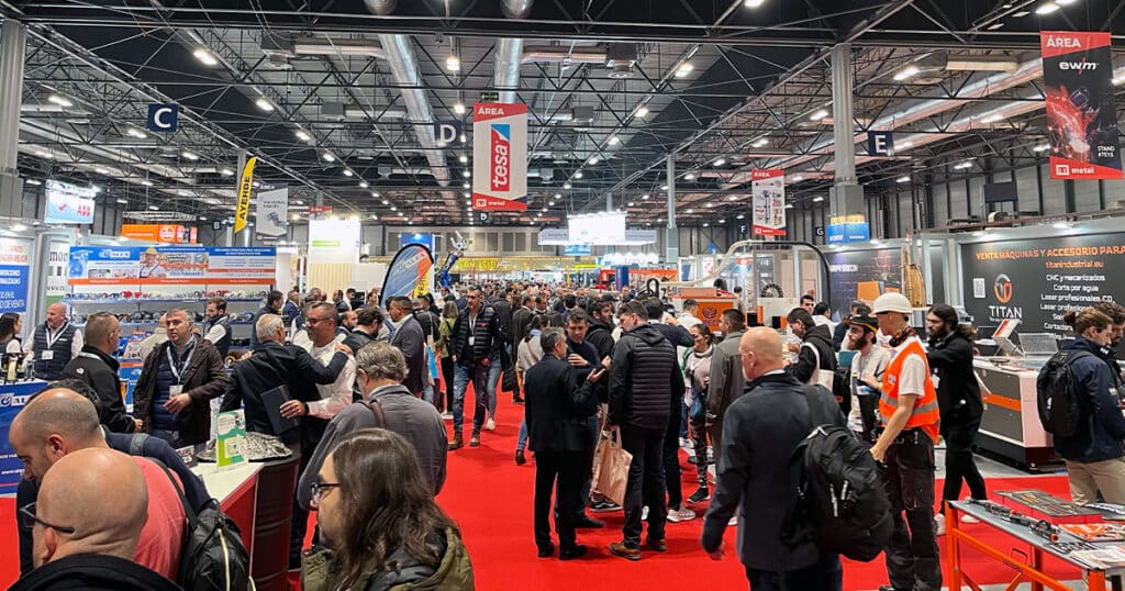 Stratt+ AManufacturing 1200-01