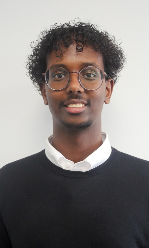 Pasfoto Student Abdon bij Stratt+